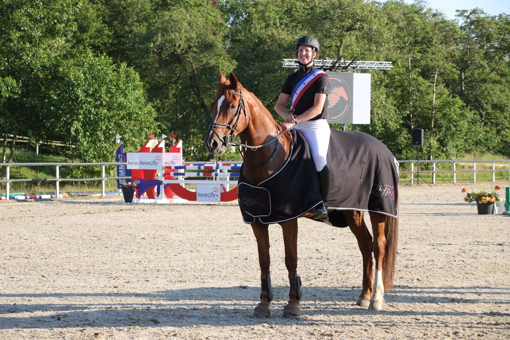 Marianne Wortel en Ilse Hoekstra springen naar Friese titel